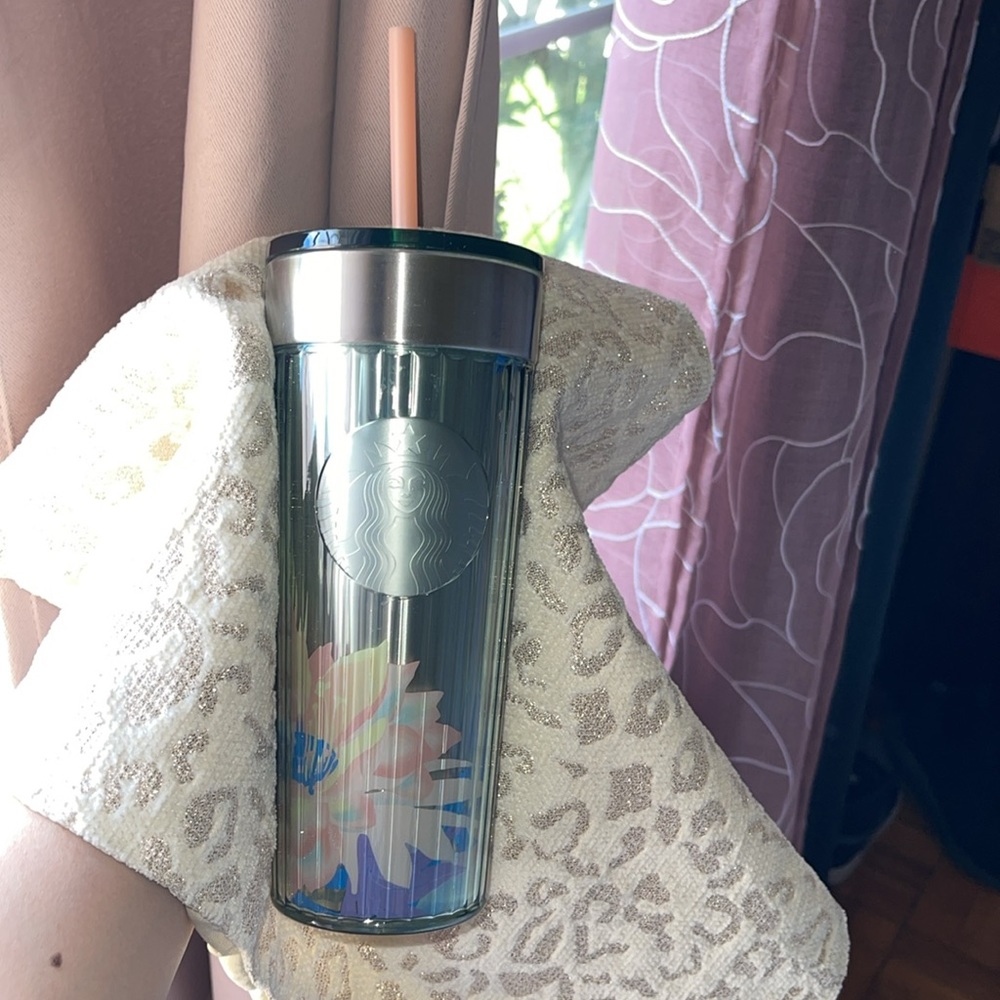 Starbucks Floral Cold Cup 🌸